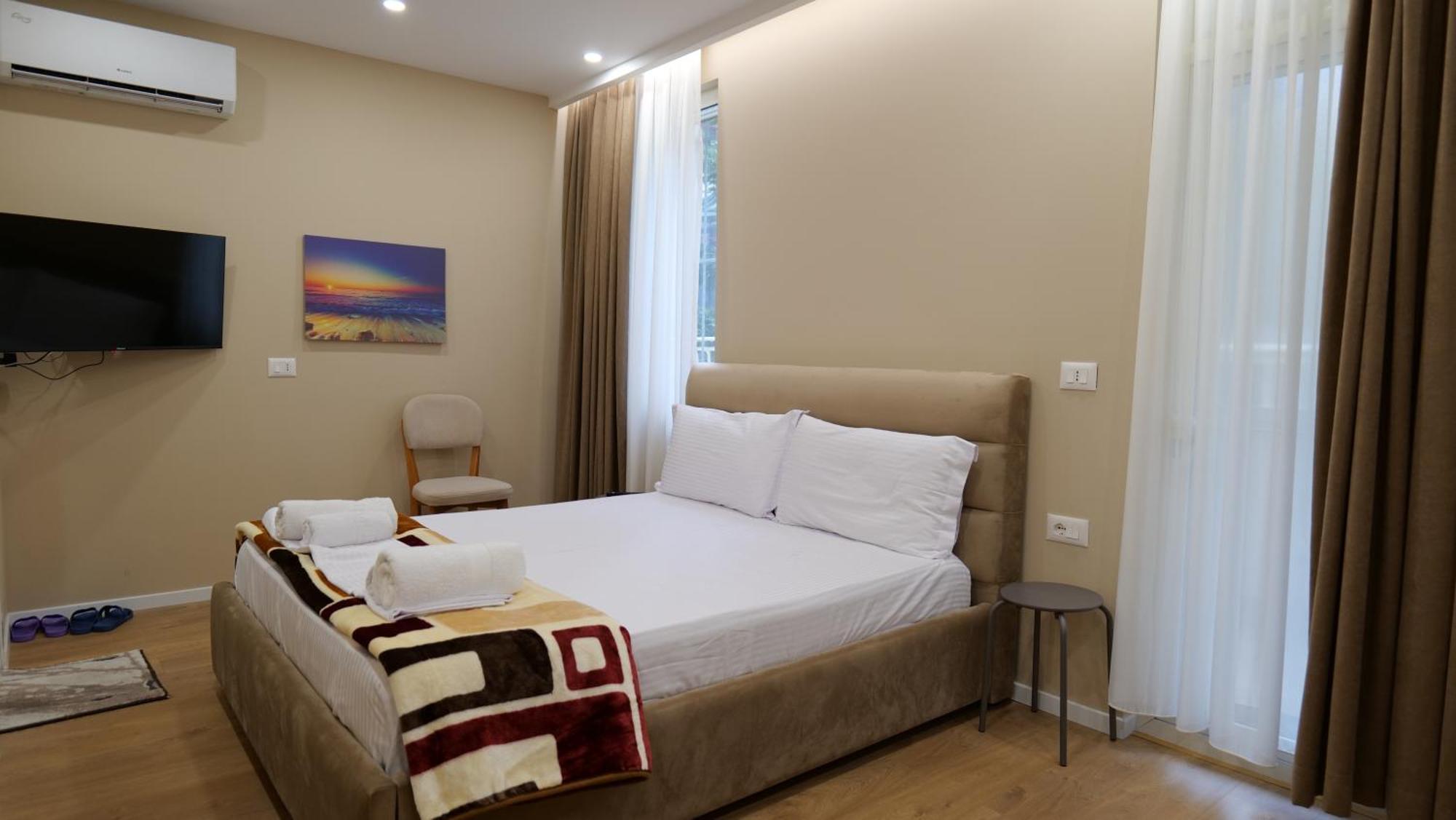 Kristi Apartments 03 Тирана Экстерьер фото
