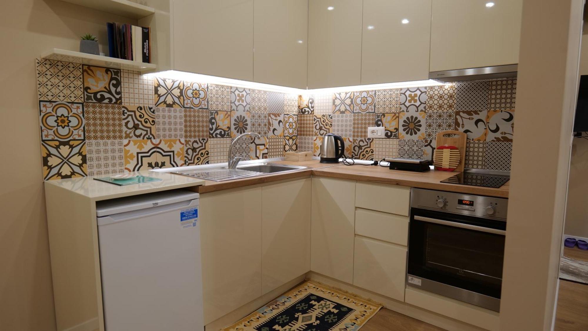 Kristi Apartments 03 Тирана Экстерьер фото